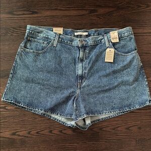Levi Strauss High-waisted Mom Denim Shorts 24W